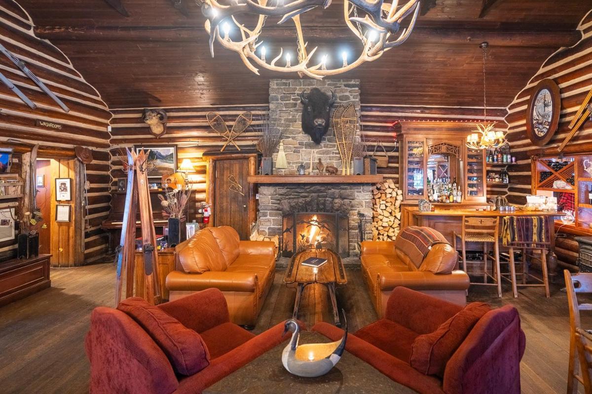 Storm Mountain Lodge & Cabins Castle Junction Exterior foto